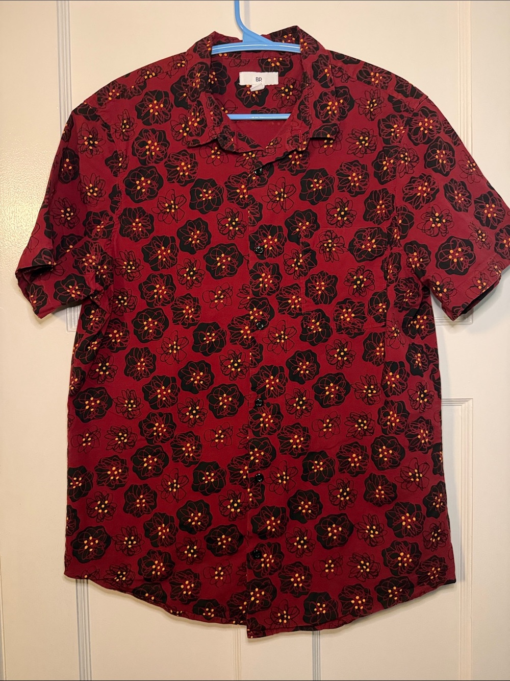 bp Red Short-Sleeve Button-Up Shirt with Black Floral Print